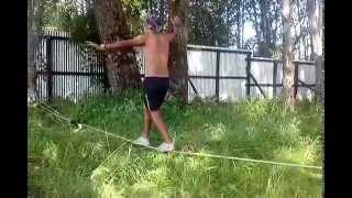 preview picture of video 'Slacklining for the first time. First time slacklining. Slackline por primera vez'