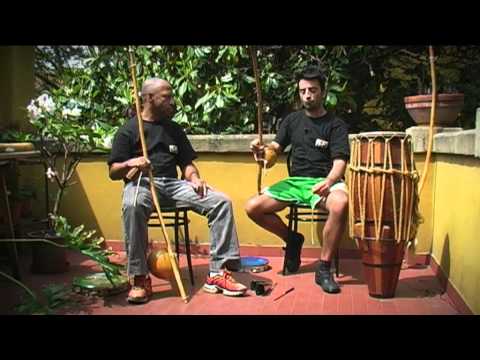 Capoeira Oloxum Mestre Chiquinho Gli strumenti della Capoeira