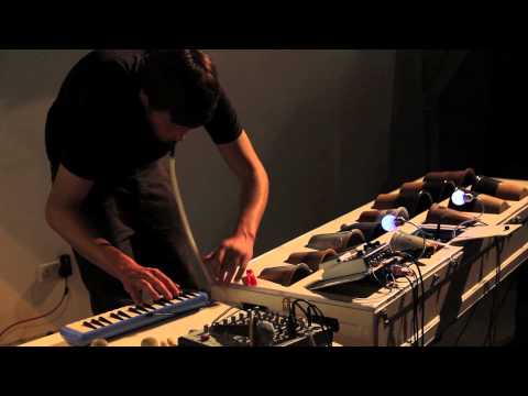 Rory Grubb plays The Electric Ceramophone