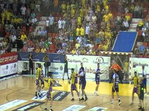 Cuatro Rayas Valladlid Ademar de Leon 012