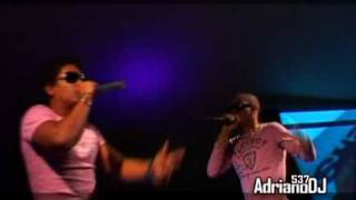 Los Generales Feat Gente de Zona Agachate que viene la Galleta con adriano DJ en Macumba 2009