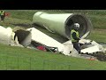 Deel windmolen afgebroken naast Eemmeerdijk in Zeewolde, windpark stilgezet