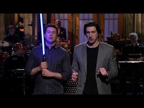 Adam Driver as: HIMSELF - Saturday Night Live (2016) - Entrance