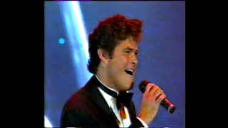 Kylie Minogue introduces The Hoff David Hasselhoff World Music Awards Sings 'Looking for freedom'