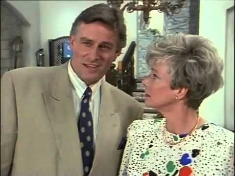 Hotel Paradies Folge 3 - Alte Dame leicht behindert