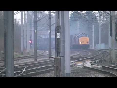 DRS 37610+37605. 4S44 Daventry-Coatbridge. Carnforth Stn. 12th Feb 2013.