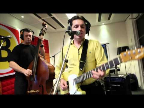 Phil Friendly - She Wanna Do It