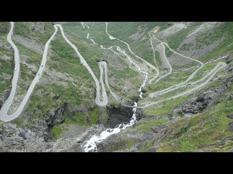 Die Trollstigen hinauf. Nonstop-Serpentinenfahrt