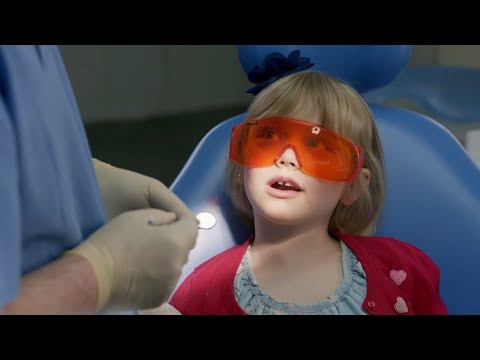 Casper en Emma - Bij De Tandarts