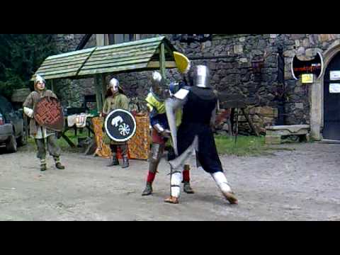 Grodziec 2009. Pojedynki o wyjście z domu. Fifi vs. Krzysiu (templar)