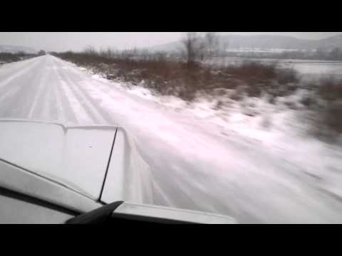 Speed snow Drift Mercedes w124 at 110-130 km/h / Скоростен зимен Дрифт Мерцедес w124 с 110-130 км/ч