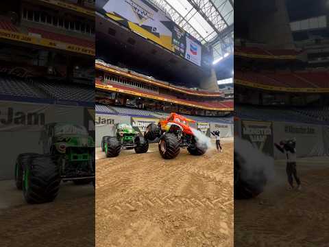 TORO 🤝 El Toro Loco #houston #texans #nfl #monstertruck #monsterjam #parking