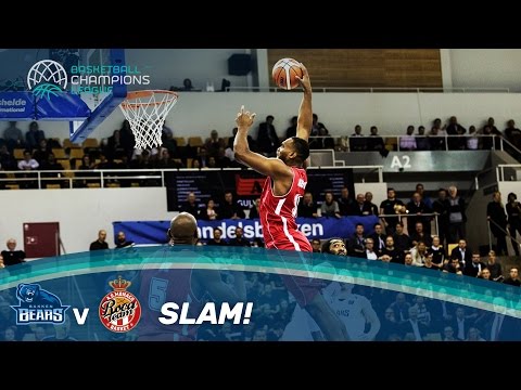 Aboudou with the one-handed slam!