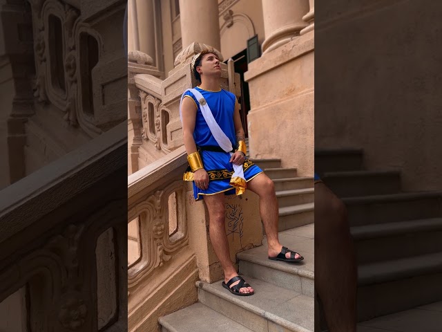 Vídeo relacionado con Gothden Hombres con Capucha Capa Disfraces de Caballero Cool Cosplay Disfraces