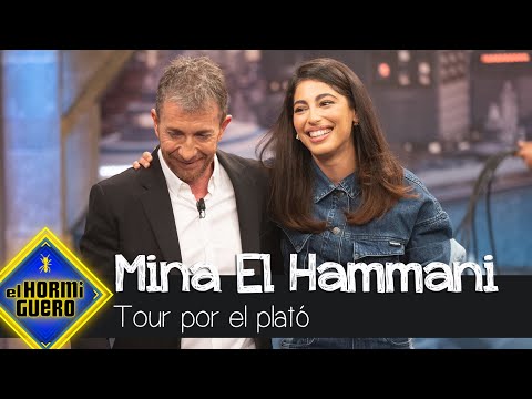 Pablo Motos hace un tour por el plató a Mina El Hammani - El Hormiguero