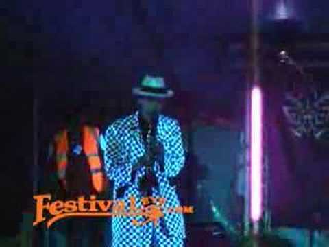 Horace X - Skin, filmed at Workhouse Festival 2006