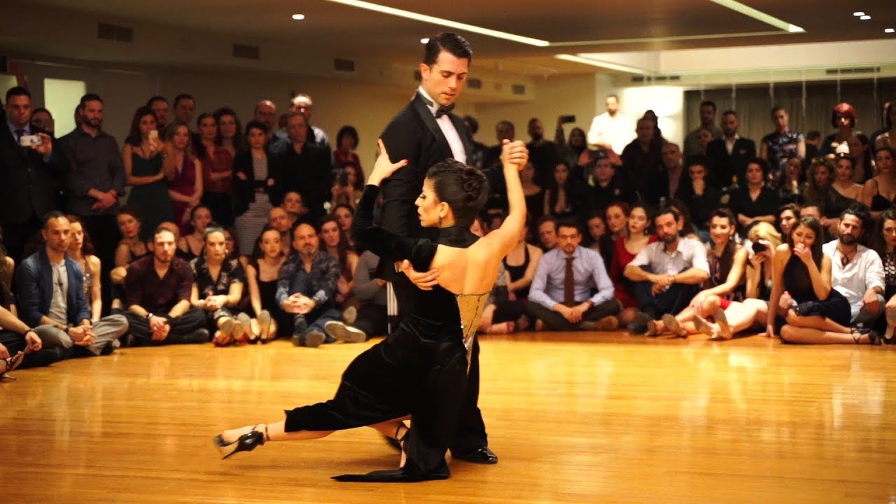 Vaggelis Hatzopoulos & Marianna Koutandou - Lo que vendrá