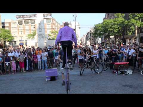 Street performer SuperFrank, Amsterdam, Dam Square, 16.07.2013
