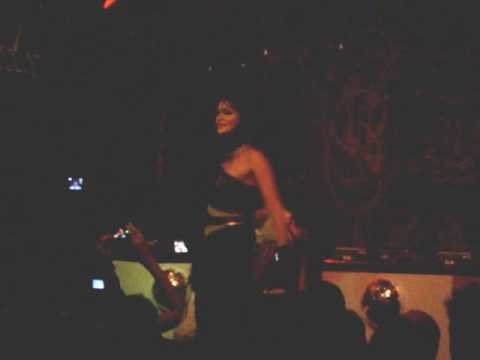 Talessa Top Show na Tunnel (By Sullivan)