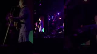 Chris Isaak - I’m not waiting