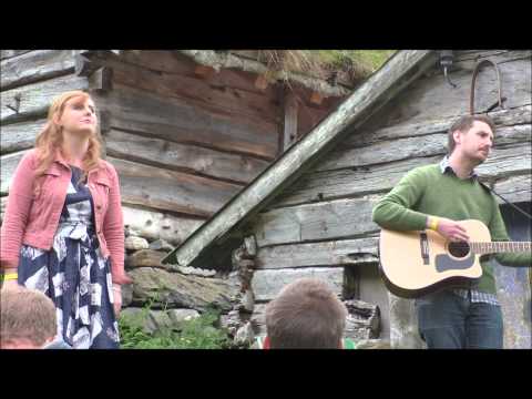 The Just Joans - Wild mountain thyme (at Bakketunet Indiefjord Fest 2015)