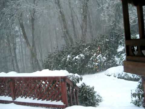 Snow in Clackamas, OR