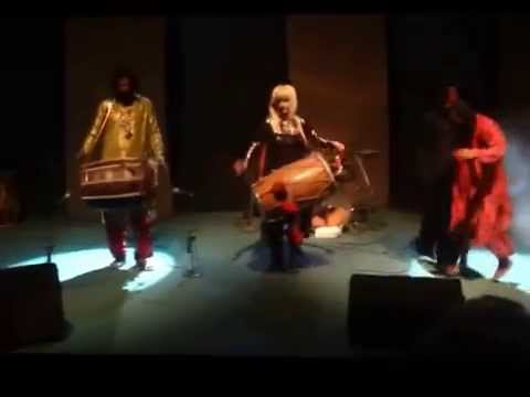 RANI TAJ - Live With The Dons of Dhol - 2