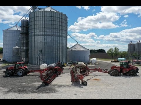 Case IH and John Deere Planter Review. Reviewing ExactEmerge and CNH 2100's with Vdrive S2 E6