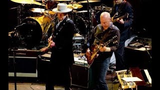 Beyond Here Lies Nothin' - Bob Dylan feat. Mark Knopfler - (14/10/2011 Bornemouth, England)