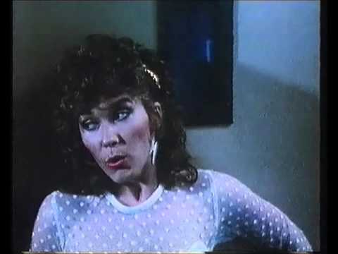 afbeelding Hollywood hot tubs Trailer (Entertainment in video EV Pre-Cert)