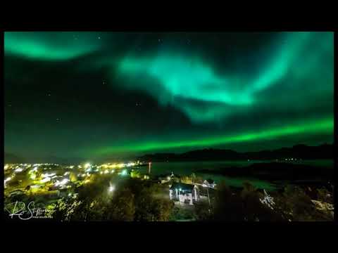 Melbu, dansende nordlys