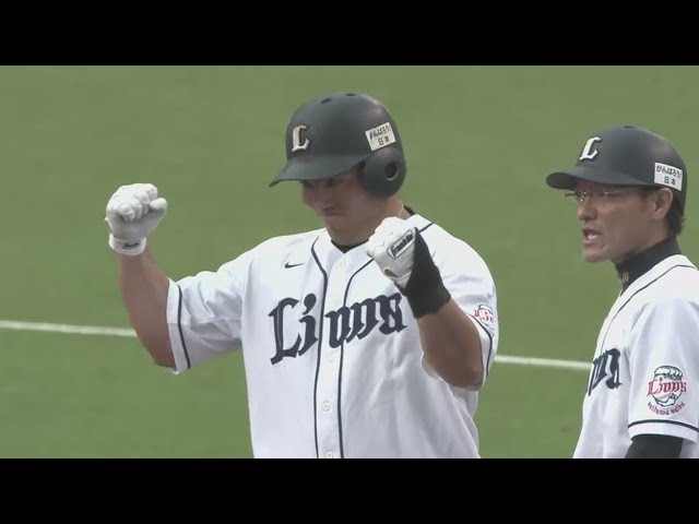 【5回裏】満面の笑みとガッツポーズ!! ライオンズ・山川が貴重な追加点タイムリー 2015/9/27 L-E