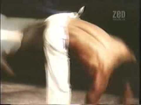 Capoeira Aché Brasil - Paranaue (Capoeira music video)