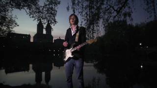 Bertolf - Mr Light (Official Video)