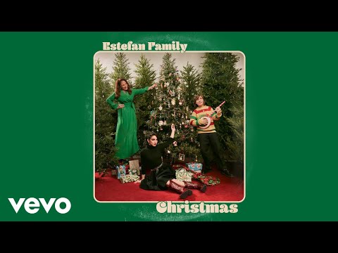 Video thumbnail for I Saw Mommy Kissing Santa Claus (Sasha’s Edit)