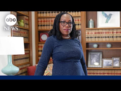 Supreme Court justice temporarily halts order requiring Trump administration to fund SNAP