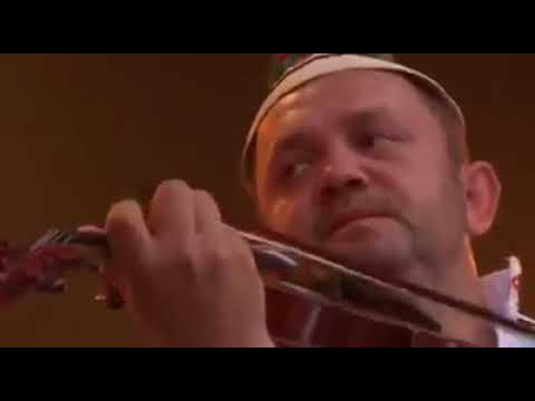 Grupul Iza din Maramureș pe scena de la Untold