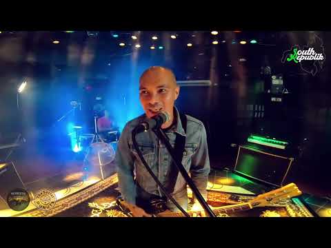 South Republik Session: Reyes - Blitz / Phony Rock and Roll + I'm on Fire