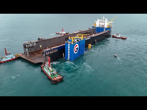 SPL - Karimun Perdana Floating Dock loading to GPO Sapphire