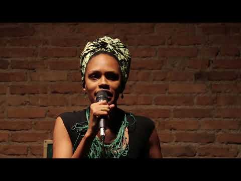 Sarau As Mina Tudo - Mariana Per