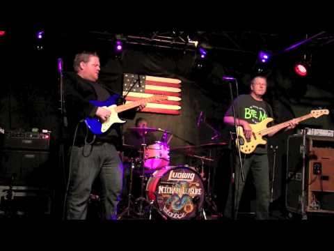 ''REASON I'M GONE'' - WALTER TROUT BAND, feat. DANNY BRYANT