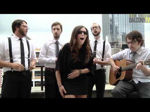 JESSICA BREANNE AND THE ELECTRIC HEARTS - OH WON'T YOU TELL ME (BalconyTV)