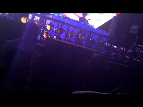 Swanky Tunes Killing at BIG BANG!