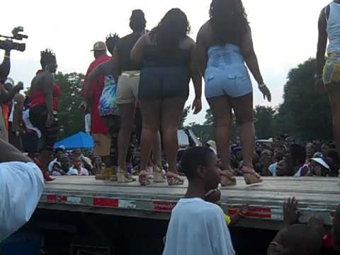 Ass Shakin contest at DJ Cleve's Appreciation Cookout 2010
