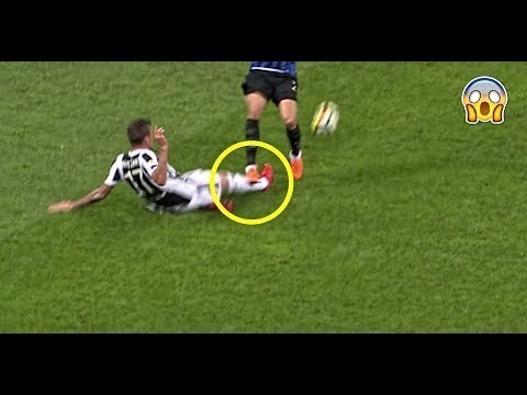 Detik-Detik Matias Vecino Injak Kaki Mandzukic Sampai Bolong Saat Inter Milan vs Juventus