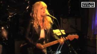 Alice Gold - interview + &#39;End of the World&#39; live at Under the Bridge