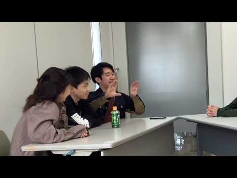教職大学院の学び～ストレートマスター座談会～　　　　　　　　　　　　　　　　　　　　　　　　　　現職院生と学ぶ