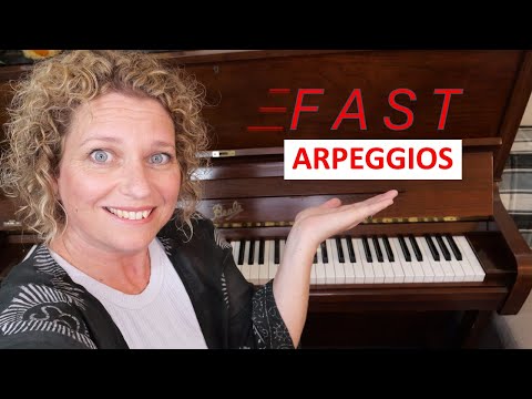 How To Play FAST Arpeggios! (Beautiful minor piano tutorial for both hands)