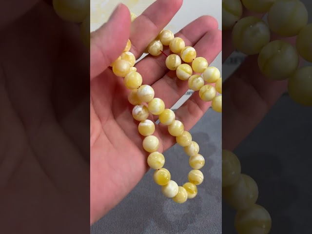 قطعة ملكية من الكهرمان