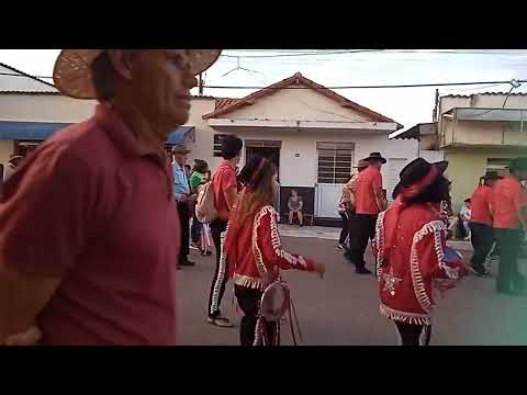 Festa do Rosário em Santa Rosa da Serra 2023 procissão